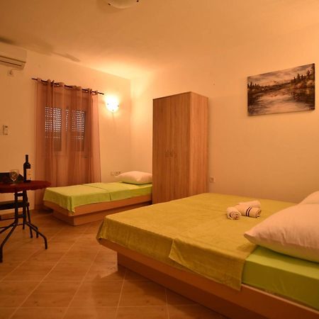 Apartmani Mihovic - Jaz Budva Ngoại thất bức ảnh