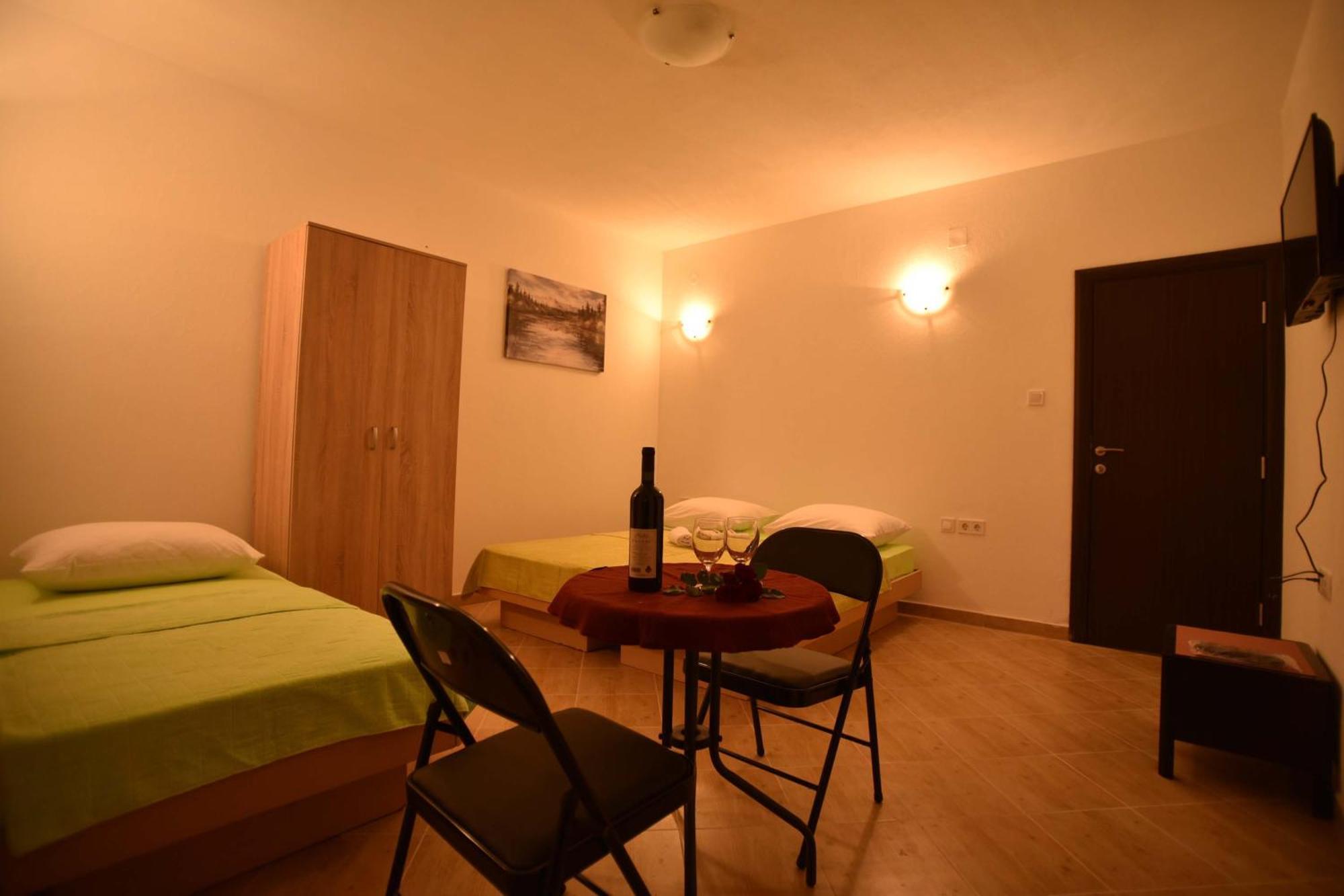 Apartmani Mihovic - Jaz Budva Ngoại thất bức ảnh