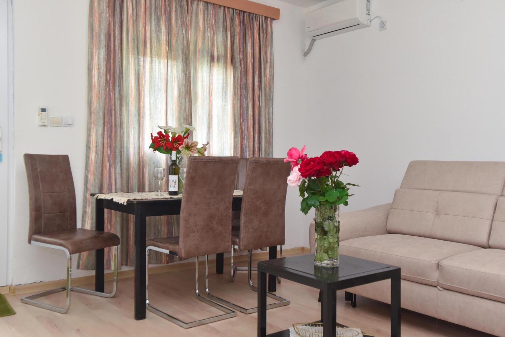 Apartmani Mihovic - Jaz Budva Ngoại thất bức ảnh