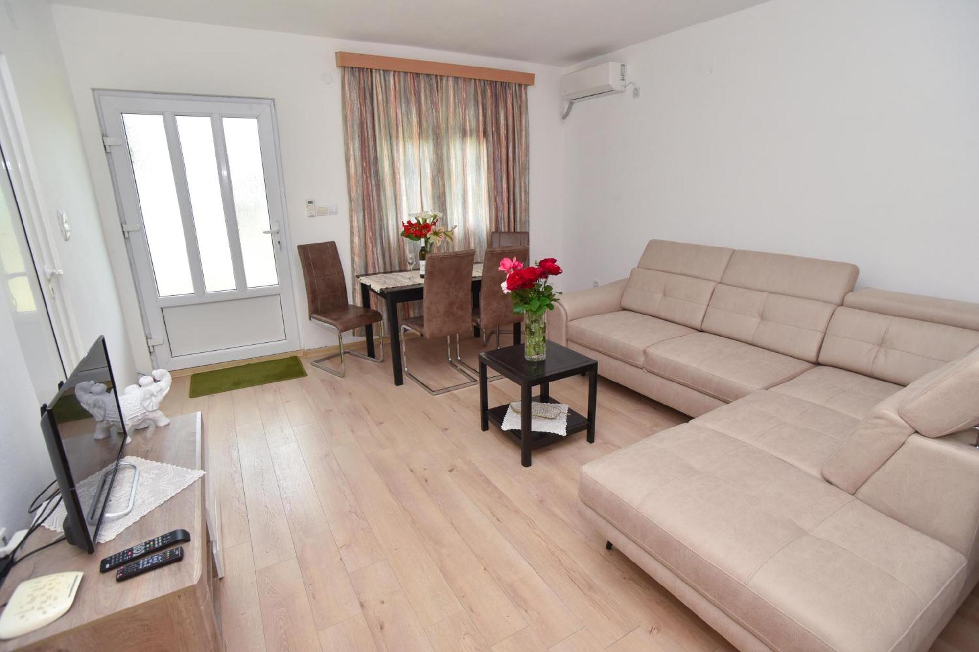 Apartmani Mihovic - Jaz Budva Ngoại thất bức ảnh