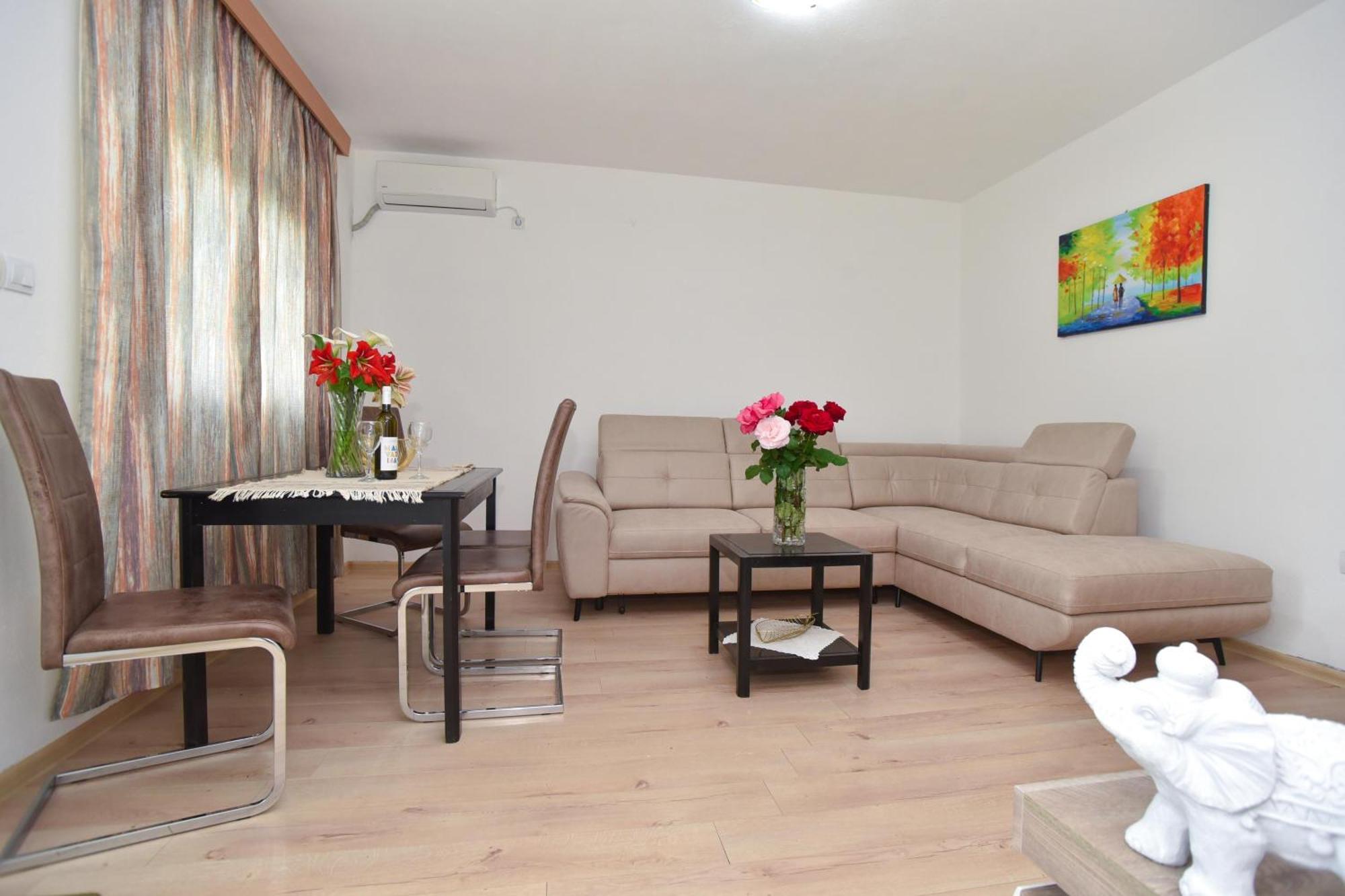 Apartmani Mihovic - Jaz Budva Ngoại thất bức ảnh